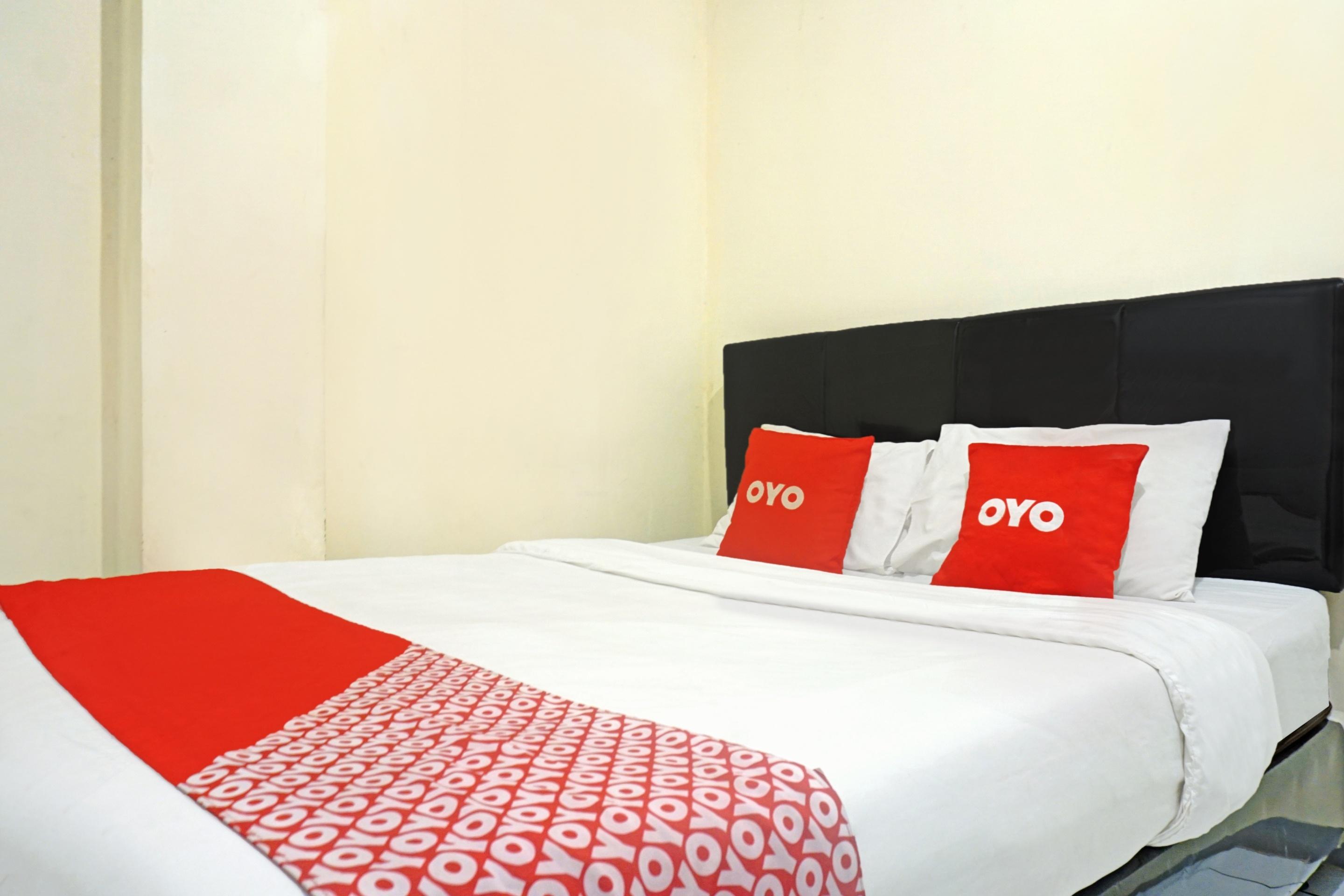 J&B Rooms Pramuka Jakarta Mitra Reddoorz Экстерьер фото
