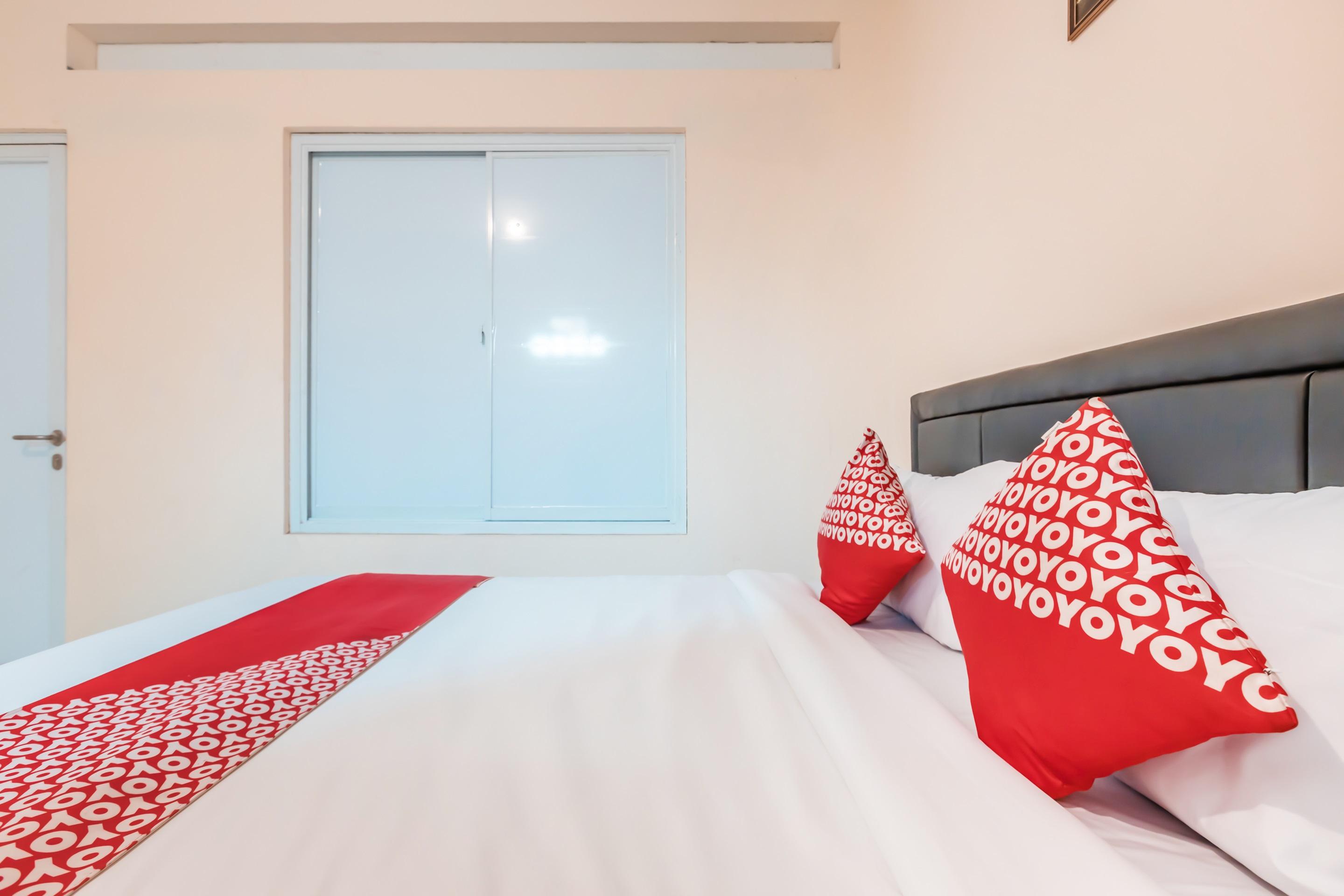 J&B Rooms Pramuka Jakarta Mitra Reddoorz Экстерьер фото