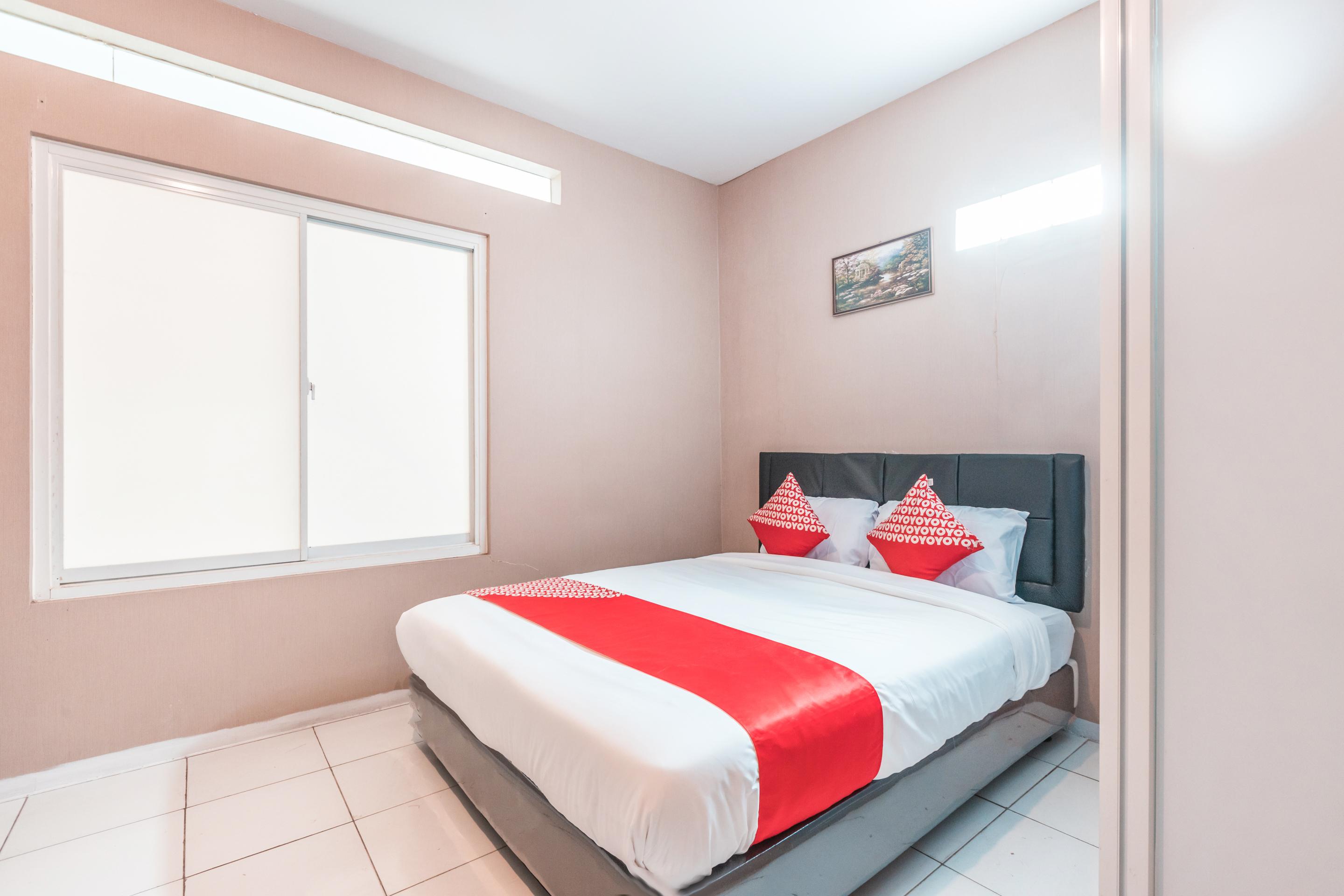 J&B Rooms Pramuka Jakarta Mitra Reddoorz Экстерьер фото