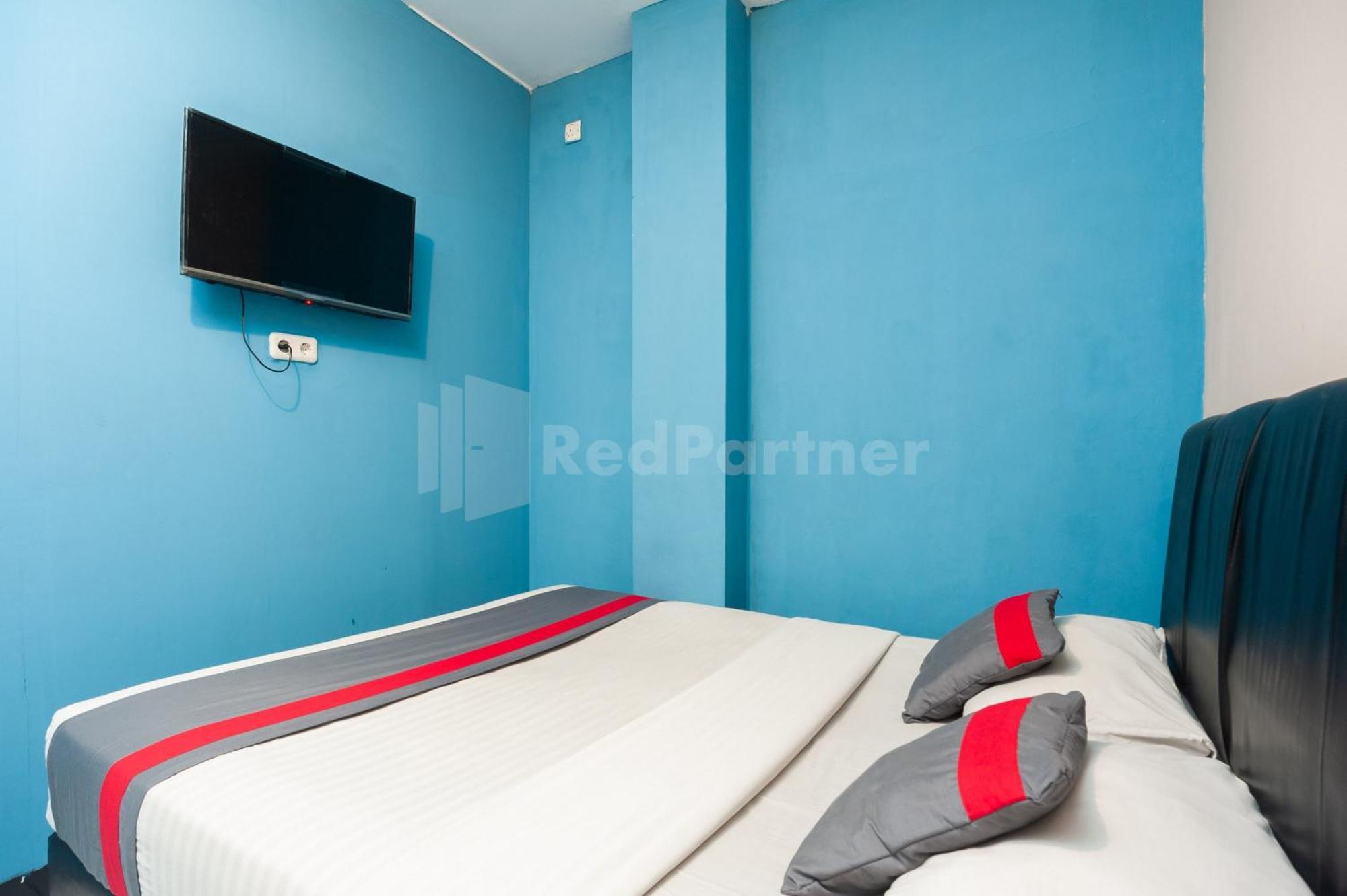J&B Rooms Pramuka Jakarta Mitra Reddoorz Экстерьер фото